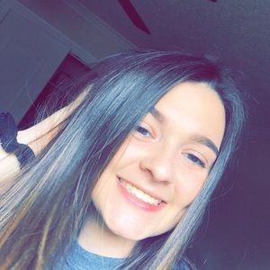 Meet your Posher, Brianna